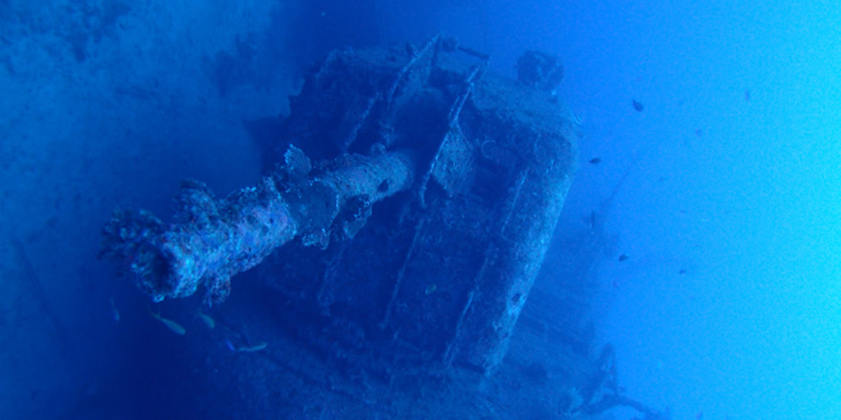 古宇利島沈船エモンズファンダイビング