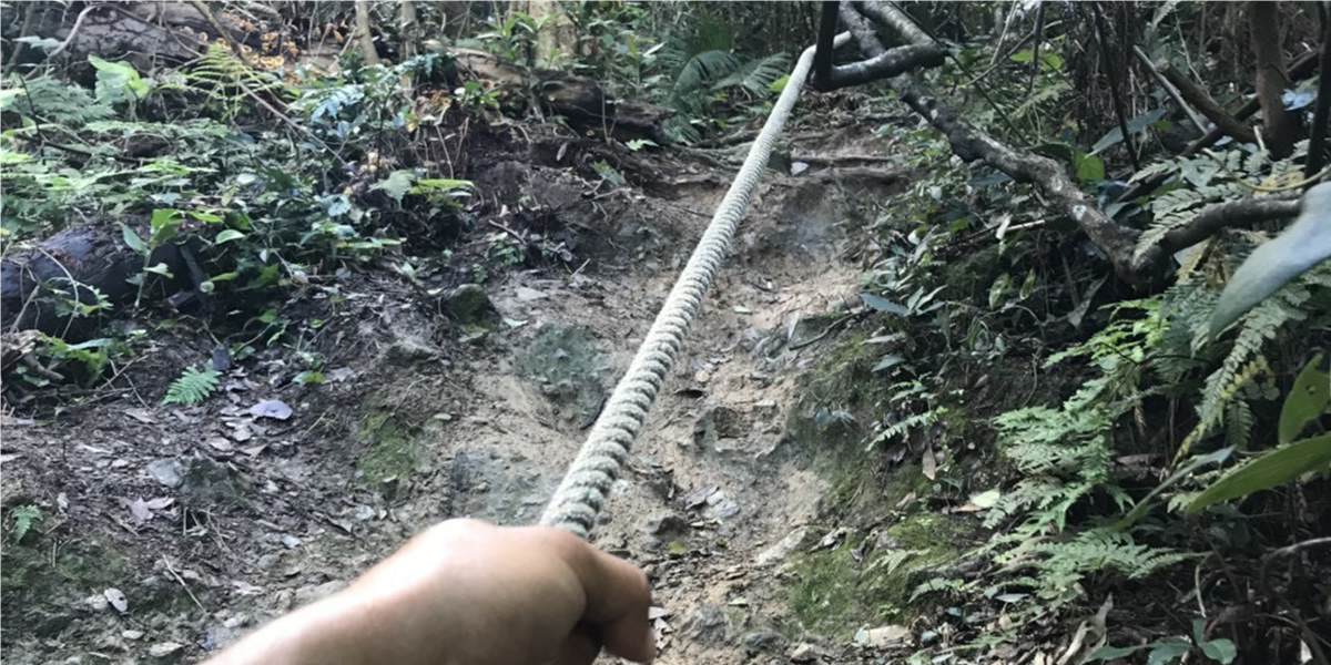 石川岳トレッキング